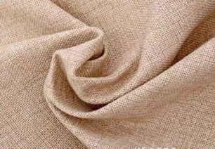 我們實地探訪了全國最大的窗簾布藝批發(fā)市場,發(fā)現(xiàn)窗簾最賺錢的根本不是布